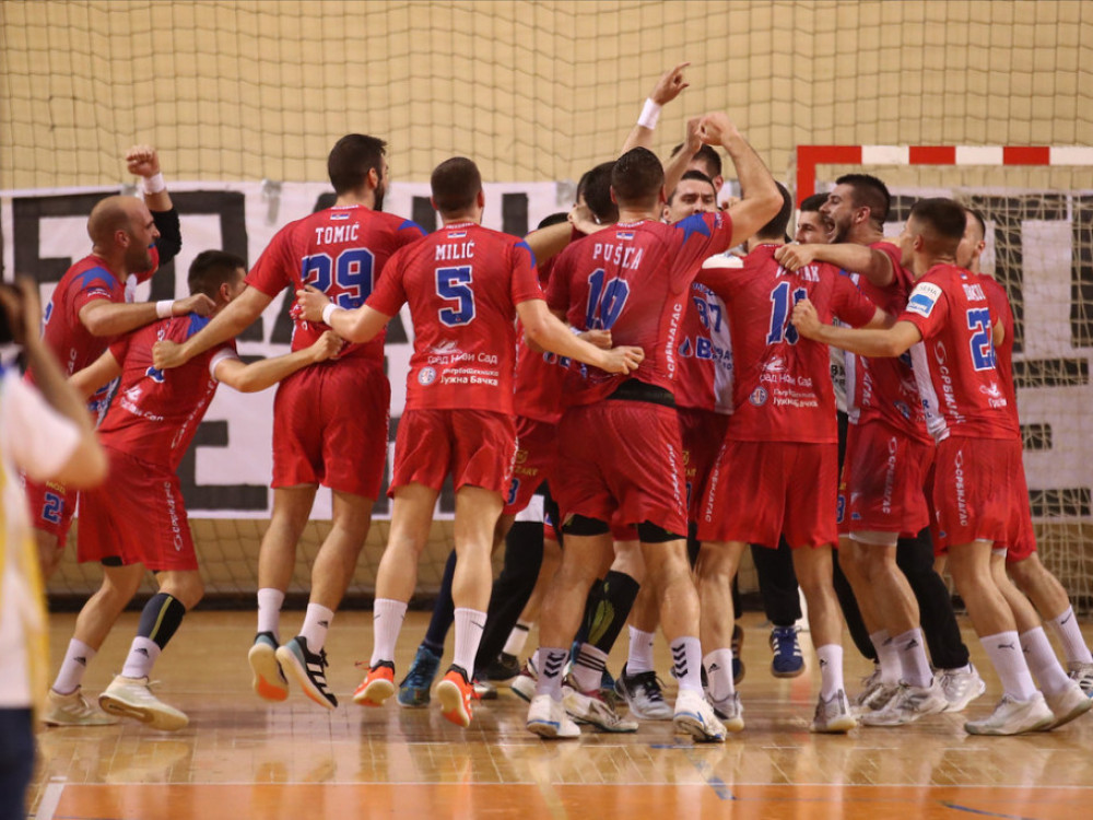 I giocatori di pallamano della Vojvodina hanno vinto il loro secondo torneo di campioni televisivi a Doboj