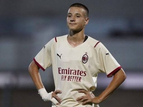 Milan ima golgetera za budućnost: Kikbokser Frančesko Kamarda sa 15 godina zablistao u Omladinskoj Ligi šampiona
