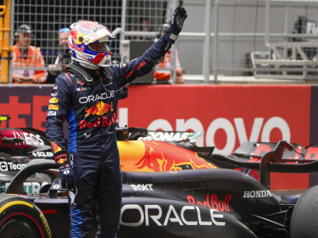 F1: Maks Ferstapen pobedio u sprint trci u Kini