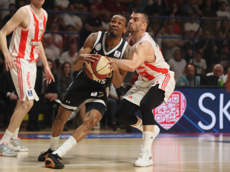 Superliga Srbije kreće u petak: Crvena zvezda i Partizan moraju da skrate rostere