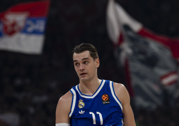 (FOTO) Hezonjin srednji prst Florentinovim protivnicima