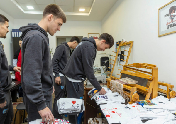 Igrači Železničara u humanitarnoj akciji za Vaskrs