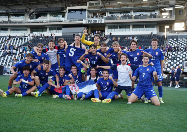 Fudbalski omladinci Srbije trijumfalno počeli trku za Evropsko prvenstvo U19: Solunsko slavlje 