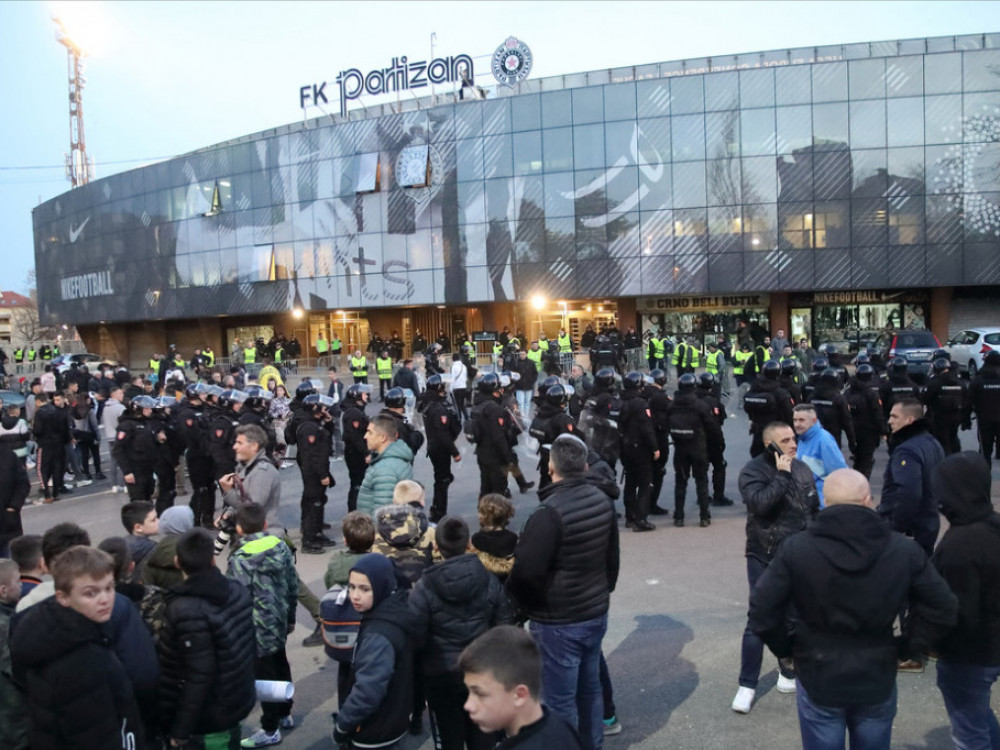 Diletantskom načinu vođenju kluba mora se stati na put: Besni navijači Partizana najavili protest protiv uprave