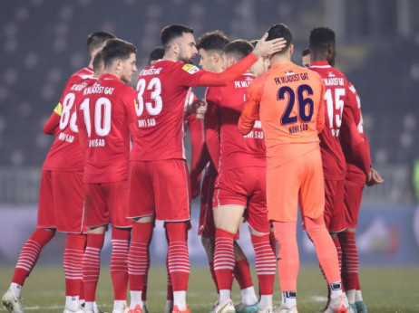 Radnički predao fenjer Železničaru i pobedio 2:0 - Sportal