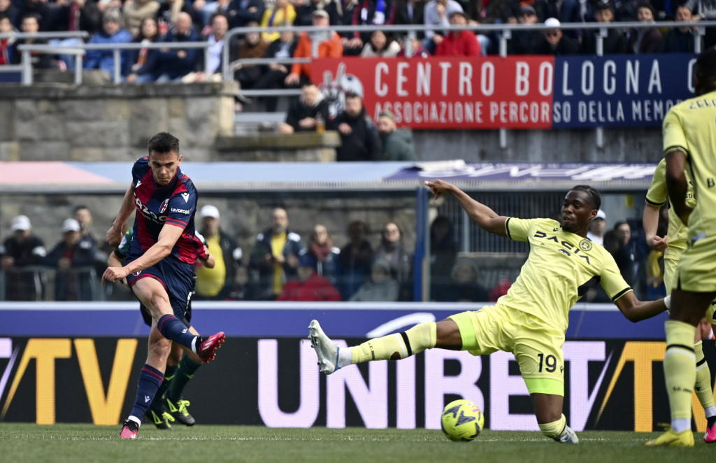 Bolonja efektnim golovima brzo slomila Samardžićev Udineze na "Dal Ari"