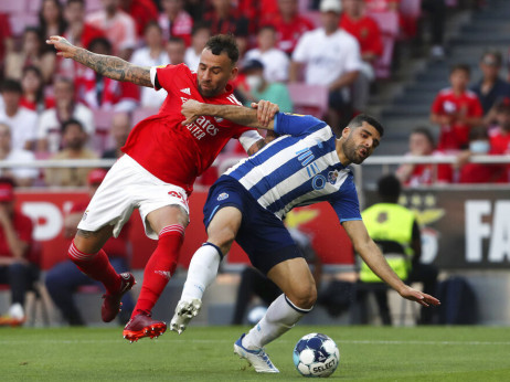 Derbi Primeire na Areni: Benfika gazi ka tituli, Porto je naredna prepreka