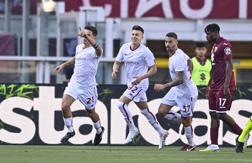 Roma iz penala do bodova u Torinu: Verona bolja od Sasuola nakon drame u finišu