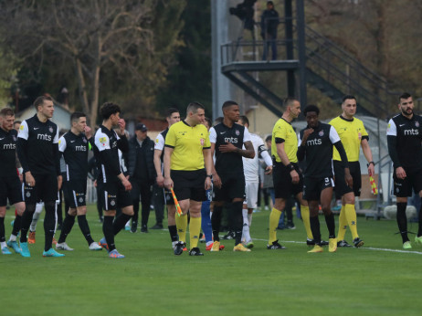 Mozzart bet Superliga na Areni: Čukarički i Partizan nastavljaju meč za treće mesto