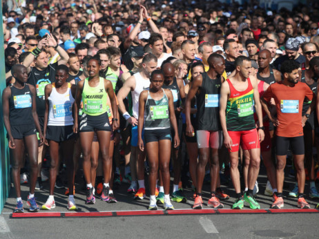 Kenijci Bernard Vambua i Lidija Džebiči pobednici polumaratonske trke