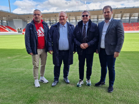 Delegacija FSS obišla nov stadion u Leskovcu: Nedimović i Stojković oduševljeni "Dubočicom"