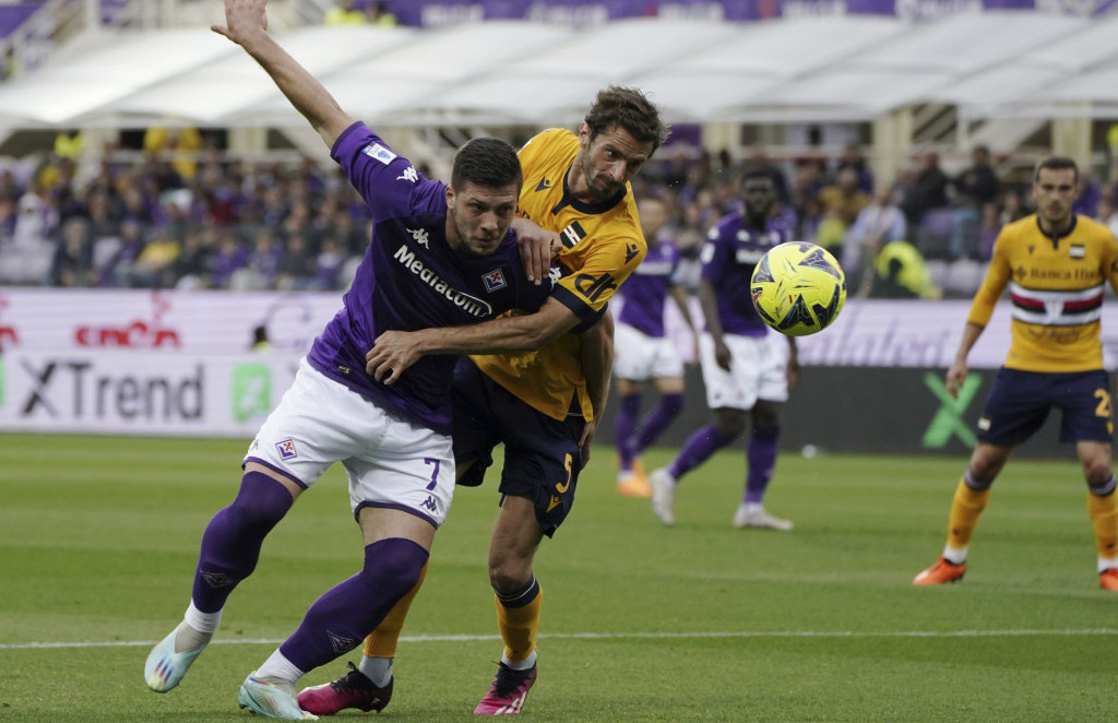 Fiorentina dovela nove napadače: Rastu šanse Zvezde da dođe do Jovića