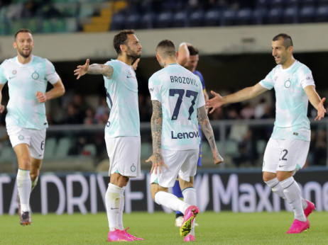 Inter deklasirao Veronu, Milan se u nadoknadi spasio poraza protiv Kremonezea