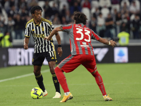Fudbaleri Juventusa savladali Kremoneze, Pogba se ponovo povredio