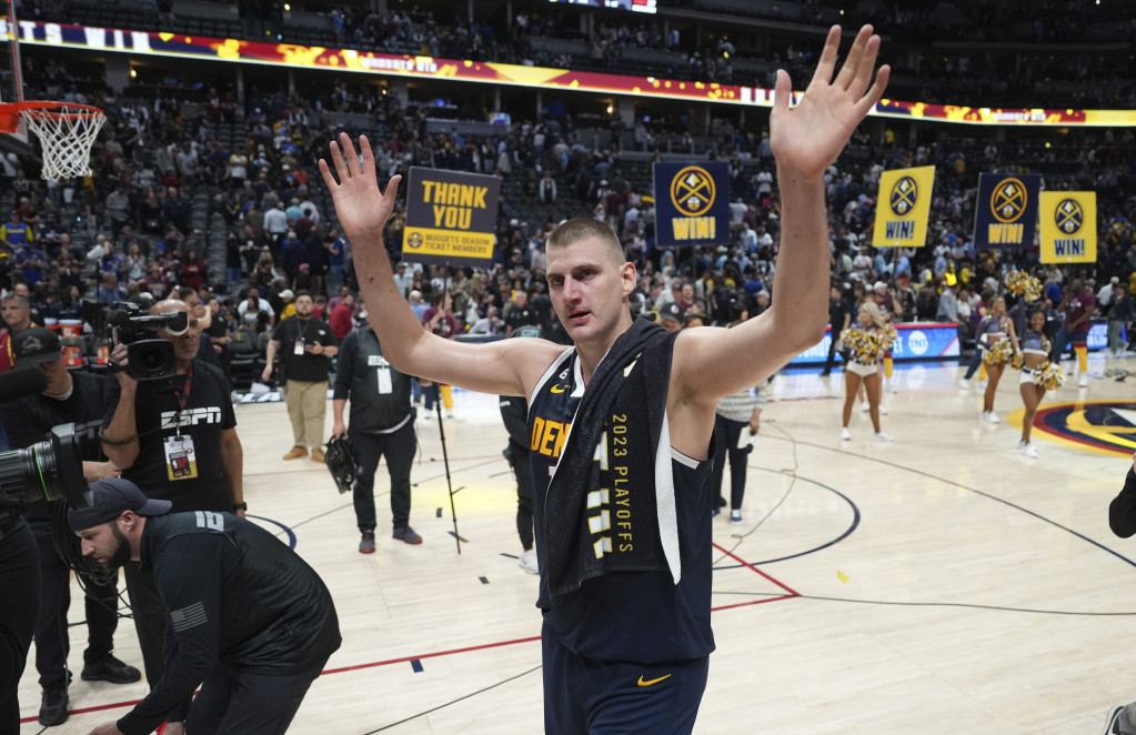 Nikola Jokić se igra i obara rekorde: Protiv Lejkersa ih je postavio nekoliko