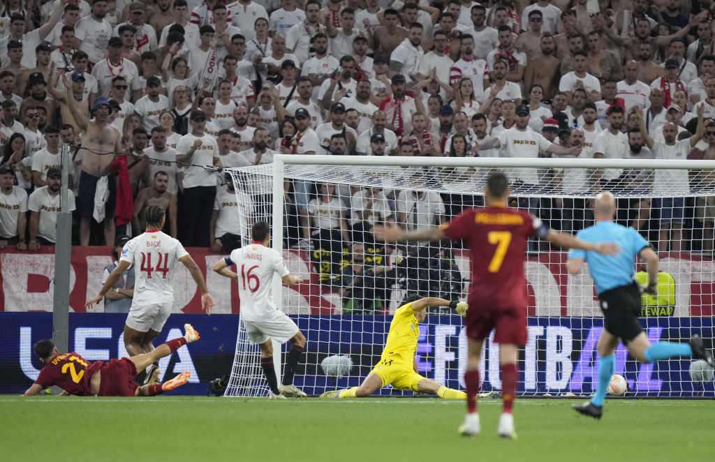 (KRAJ) FINALE LIGE EVROPE Sevilja je osvojila trofej protiv Rome posle boljeg izvođenja penala 4:1