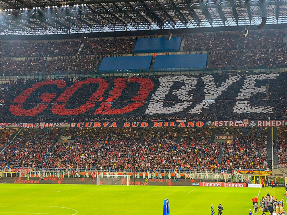 "GOD BYE": Navijači Milana se oprostili od Zlatana Ibrahimovića, a on od fudbala