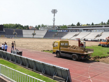 Veliki radovi u Humskoj: Partizan dobija novu travnatu podlogu