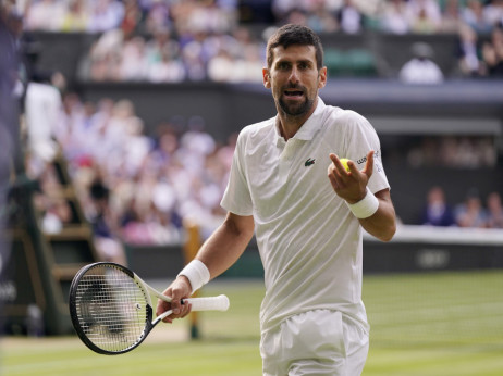 Novak smanjio zaostatak na ATP listi, ali odustao od učešća u Torontu