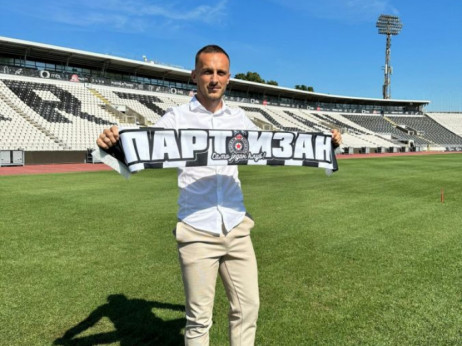 Da se uključimo u borbu za titulu i uđemo u grupnu fazu Lige konferencija: Očekivanja novog Partizanovog beka Stojkovića