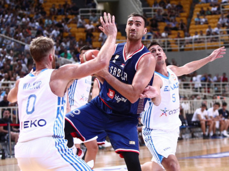 Nikola Milutinov poručio iz Atine: Srbija nije favorit za zlato na Mundobasketu