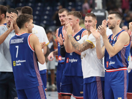 Košarkaši Srbije "osetili" parket u Manili: "Orlovi" odradili prvi dvoranski trening na Mundobasketu