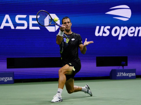 Laslo Đere baš nema sreće na US Openu, posle ispuštenog vođstva protiv Đokovića ispao i iz dubla