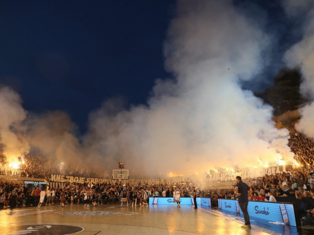 Partizan pregazio Fuenlabradu na Tašmajdanu u neverovatnoj atmosferi pred gotovo sedam hiljada navijača