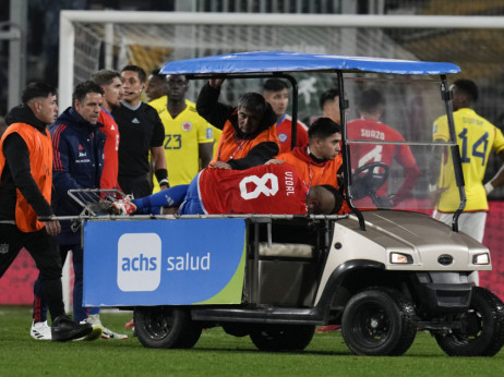 Hrabri Vidal juče igrao protiv Kolumbije povređen, a danas mu je karijera ugrožena