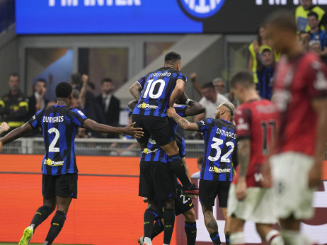 Inter gazduje Milanom i Italijom: Derbi dela Madonina u znaku crno-plave "petarde"