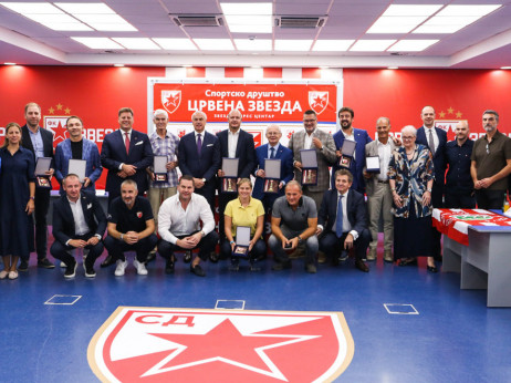 "Zvezdin svetionik": Sportsko društvo darivalo sve klubove crveno-bele porodice koji igraju u Evropi