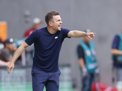 Čelnici Augsburga smenili trenera Enrika Masena posle serije loših rezultata