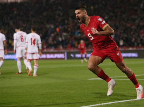 MITROGOOOOOOL! Kakvo majstorstvo napadača Srbije protiv Crne Gore