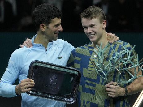 Novak Đoković protiv Holgera Runea za polufinale Mastersa u Parizu: Važan susret sa obožavaocem i dužnikom