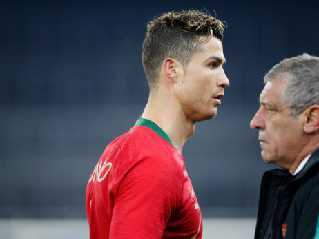 Bio mi je kao rođeni sin ili brat, ali nije razumeo izostavljanje iz tima: Fernando Santos otkrio sve detalje sukoba sa Kristijanom Ronaldom