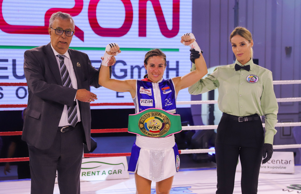 Srpska bokserka Nina Radovanović osvojila profesionalnu WBC titulu