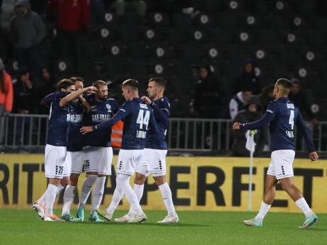 TSC nadigrao i deklasirao Partizan u Humskoj 4:0, naneo mu prvi poraz u sezoni: Ćirković pogodio direktno iz kornera