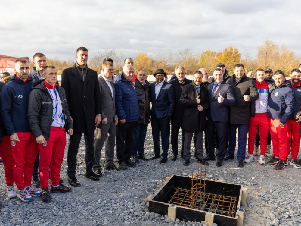 Ogromna pomoć države srpskom boksu: Postavljen kamen temeljac za izgradnju Nacionalnog trening centra
