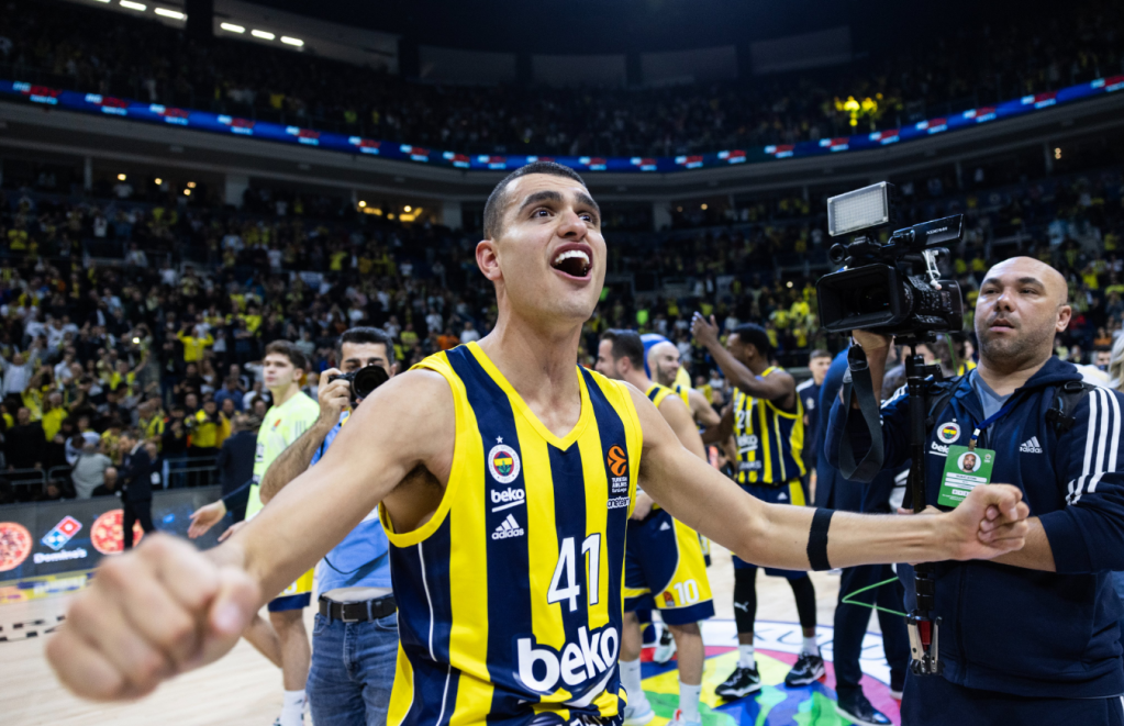 Jam Madar kratko se zadržao u Fenerbahčeu