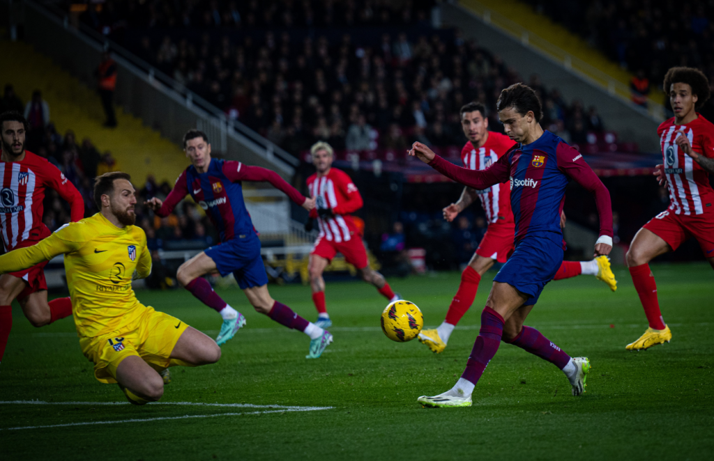 Fudbaler Barselone, Žoao Feliks na utakmici protiv Atletiko Madrida
