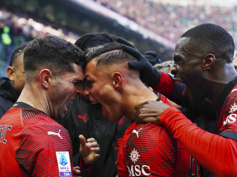 Milan "odbio" napad Napolija: Sačuvana treća pozicija, Jan-Karlo Simić debitovao i dao gol
