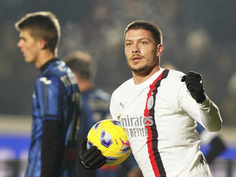 Luka Jović dva puta spasio Milan: "Roso-neri" počeli da planiraju otkup ugovora