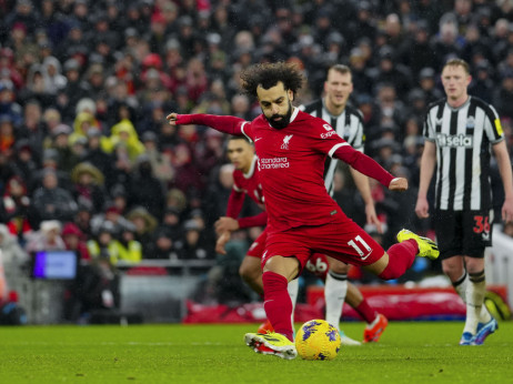 Liverpul drži čelo Premijer lige: Salah promašio penal a zatim razoružao Njukasl u drugih 45 minuta