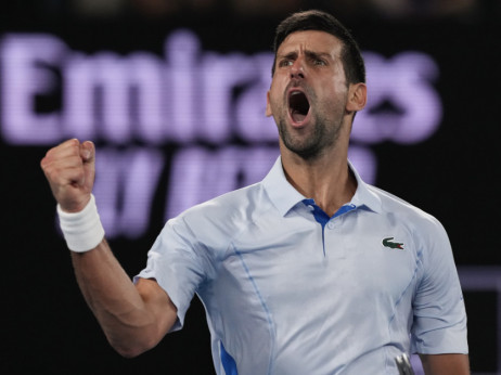 Novak uz dosta muke do drugog kola AO: Tinejdžer iz Hrvatske uzeo set šampionu