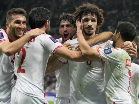 Kup Azije: Tadžikistan senzacionalno eliminisao UAE, Australija lako do četvrtfinala