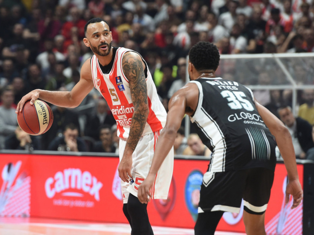 Košarkaš Crvene zvezde Adam Hanga