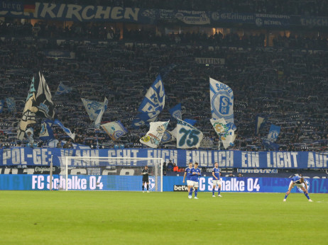 Jedan od najvećih nemačkih klubova na rubu ponora: Šalke bi mogao direktno u četvrtu ligu naredne sezone?