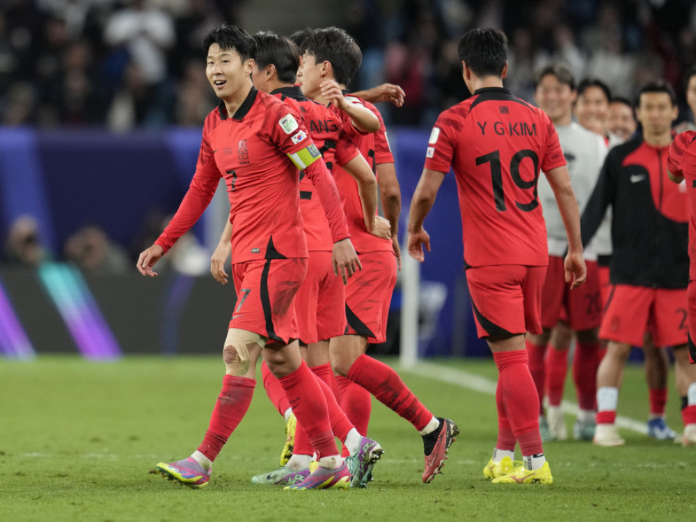 fudbaleri Južne Koreje proslavljaju gol