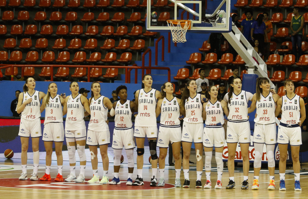 Košarkašice Srbije pevaju himnu