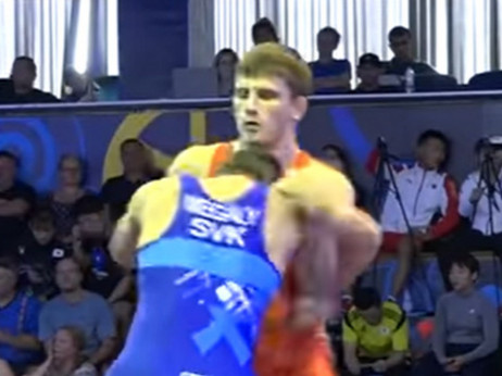 Aleksandar Komarov bez premca u Evropi: Do rvačkog zlata preko kontinentalnog i olimpijskog prvaka